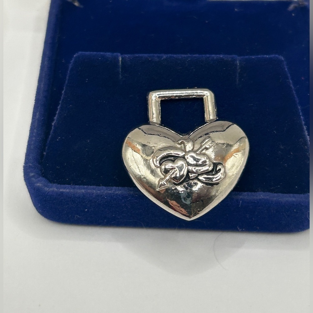 Vintage Silver Heart Lock Pendant Necklace - Picture 9 of 10